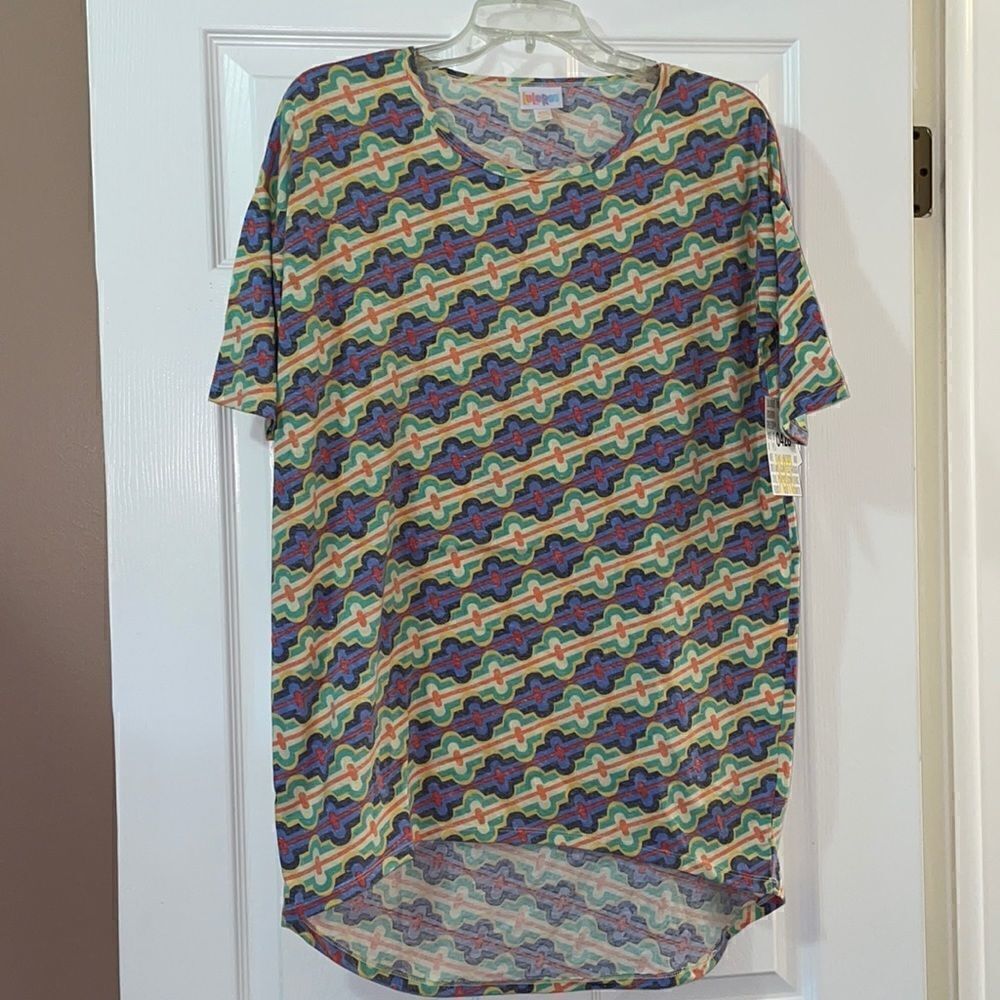 (5/$25) LuLaRoe Geometric Print Irma high Low Tunic Top